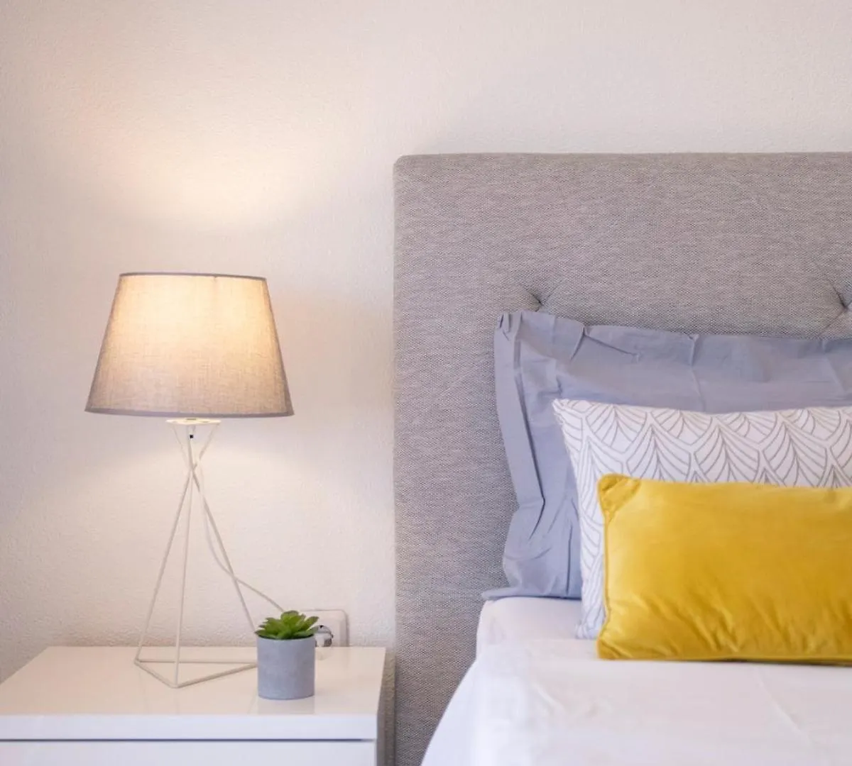 Sunshine Holidays Apartment Поршеш